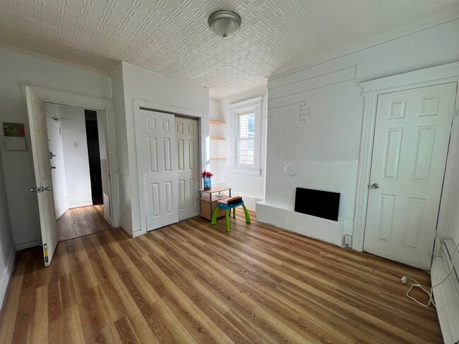 Building Photo - 69 Clarke Ave