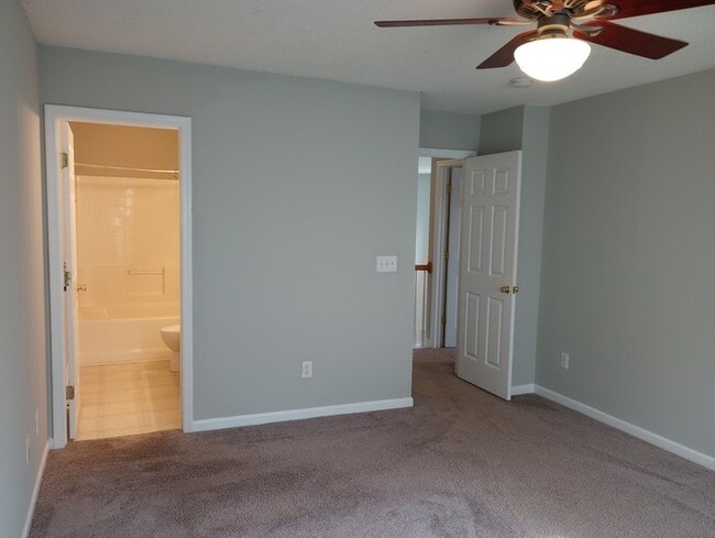 Building Photo - 108 Lacombe Ct