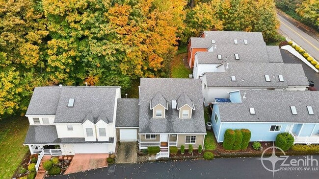 Building Photo - 419 NE 7th Ave