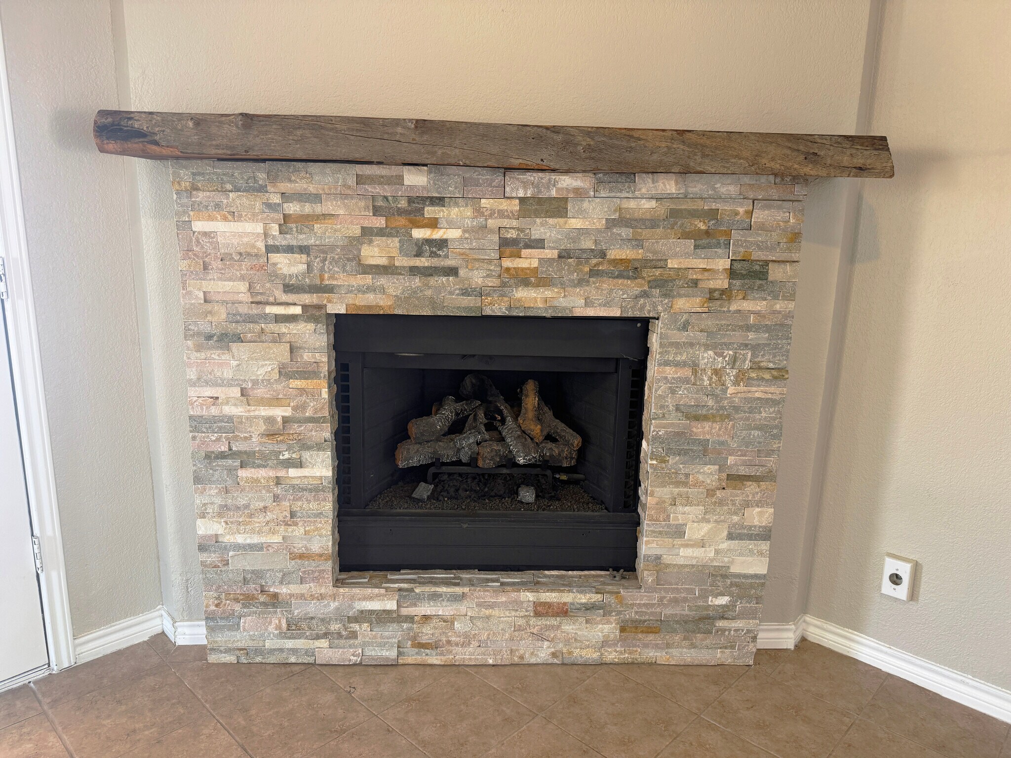 Building Photo - 5042 Cleves St