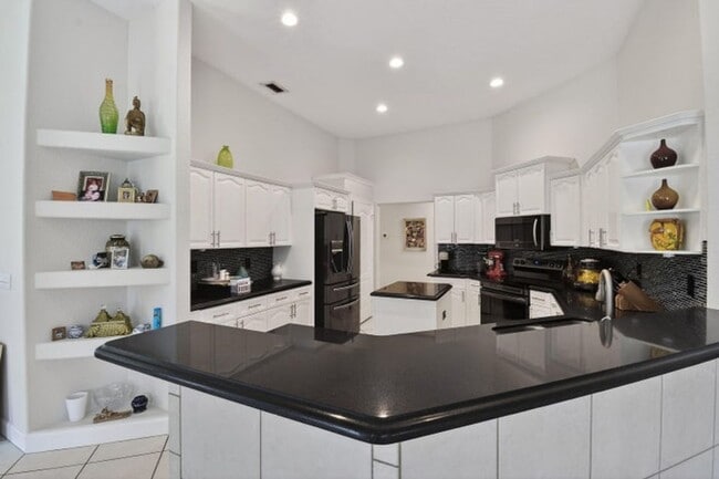 Building Photo - 13462 Key Lime Blvd