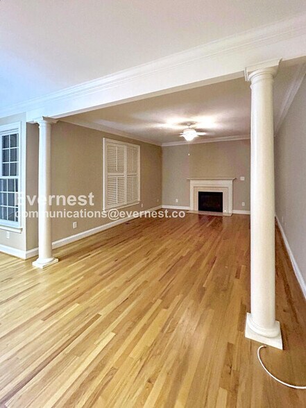 Building Photo - 3204 Eagles Watch