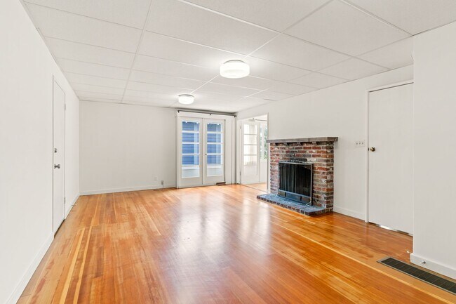 Building Photo - 6857 Armour Dr