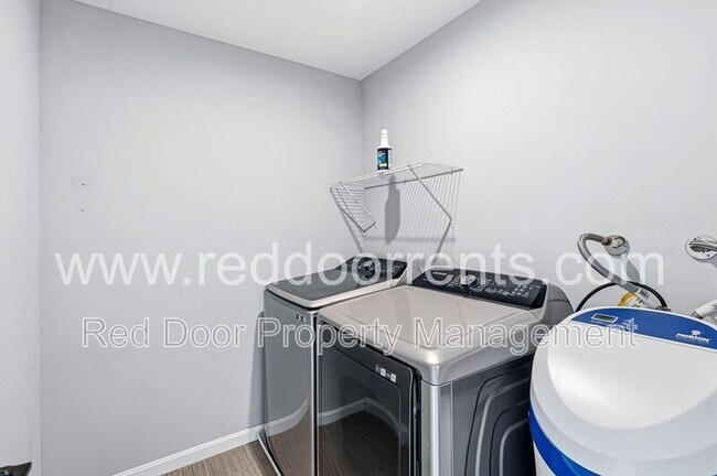 Building Photo - 7941 Nicoson Ln