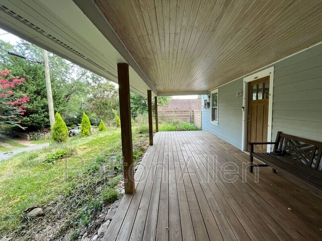 Building Photo - 135 Michigan Ave