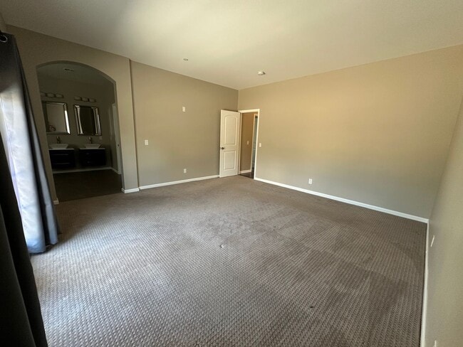 Building Photo - 58064 Bonanza Dr