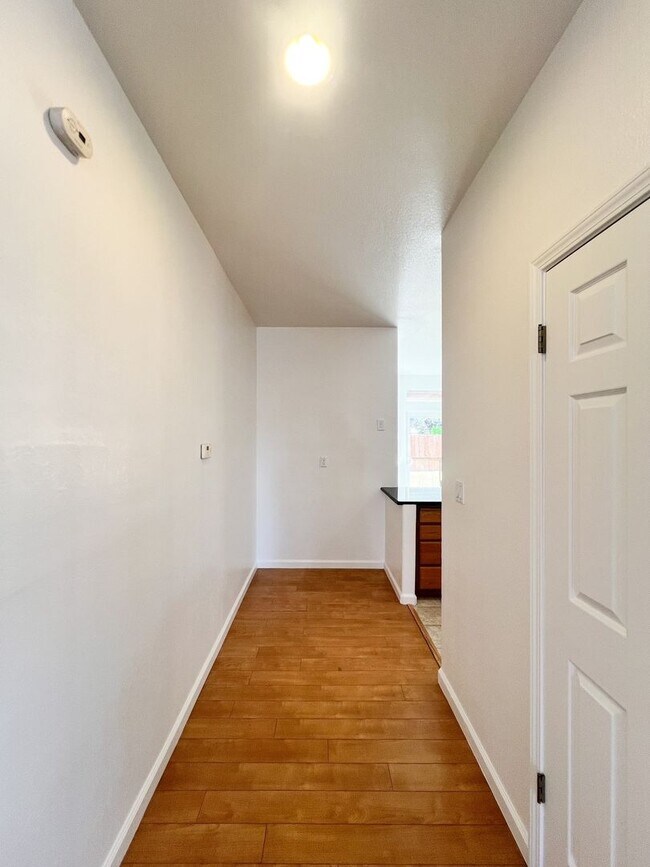 Building Photo - 509 Marla Dr