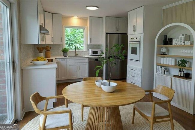 Building Photo - 1176 Converse Dr NE