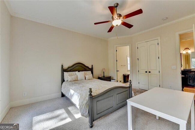 Building Photo - 11037 Estates Cir