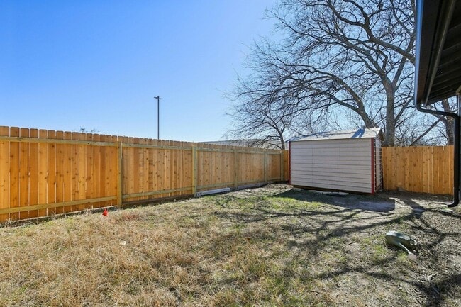 Building Photo - 9413 Quail Meadow Dr