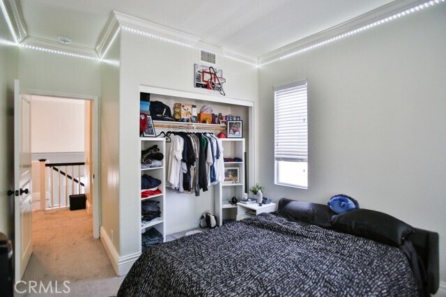 Building Photo - 5326 Charlotta Dr