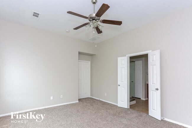 Building Photo - 2012 Fort Stockton Dr