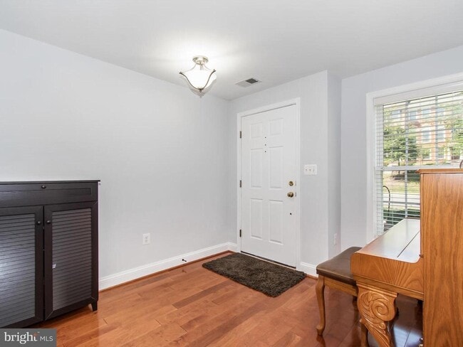 Building Photo - 25813 Mews Terrace