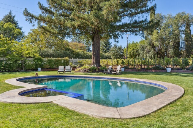 Building Photo - 760 Zinfandel Ln