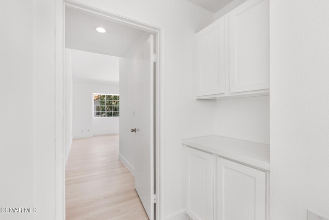 Building Photo - 4240 Lost Hills Rd