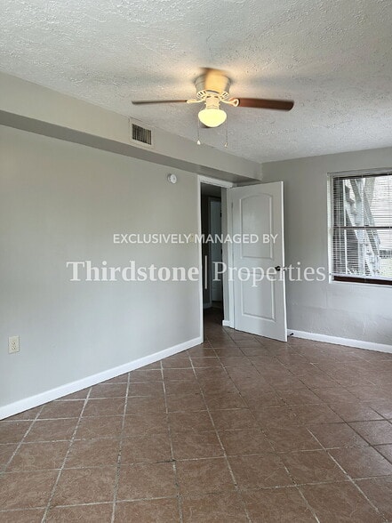 Building Photo - 325 7th St W