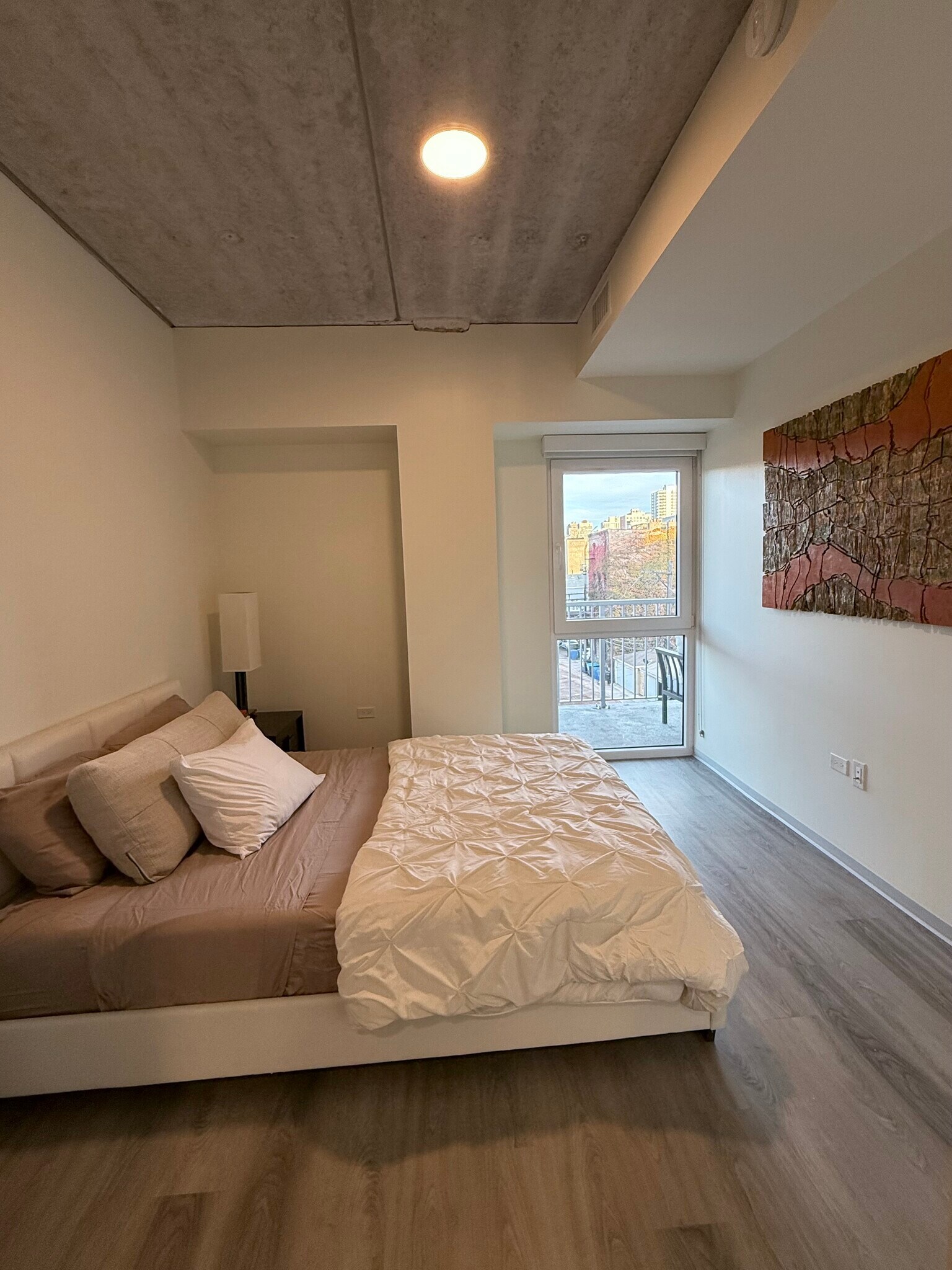 Building Photo - 334 W Schiller St