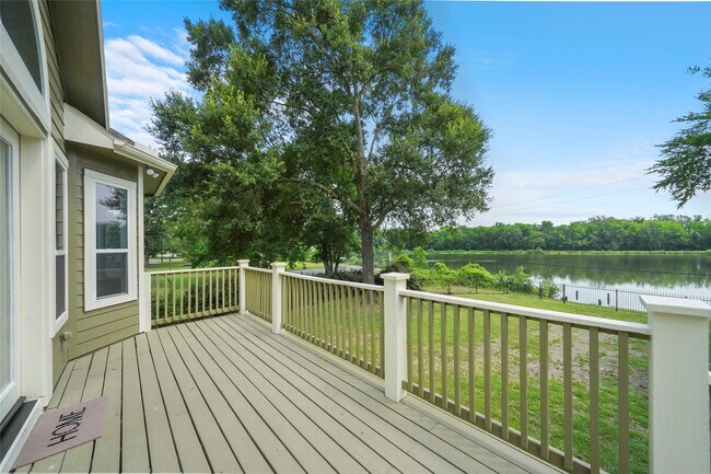 Building Photo - 401 Brook Hollow Dr