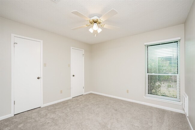 Building Photo - 12502 Olympia Dr