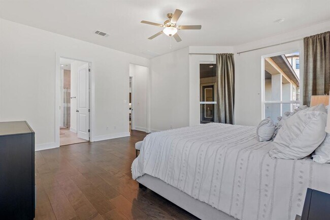 Building Photo - 921 Trevi Fontana Dr.