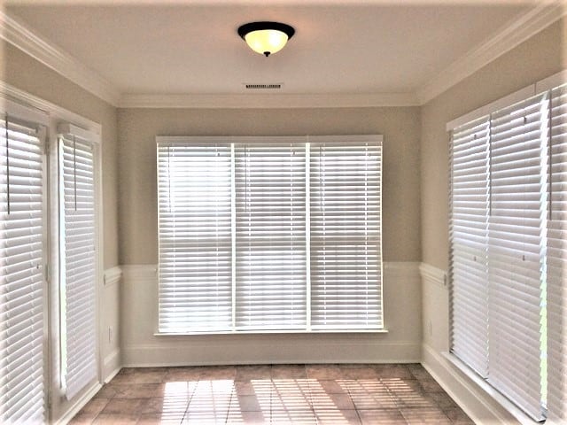 Building Photo - 3437 Continental Dr