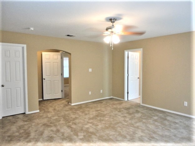 Building Photo - 9302 Longmire Ter