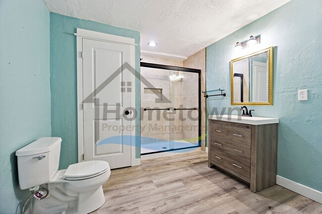 Building Photo - 4 Bedroom 4 Bathroom Home with Attached 2-...