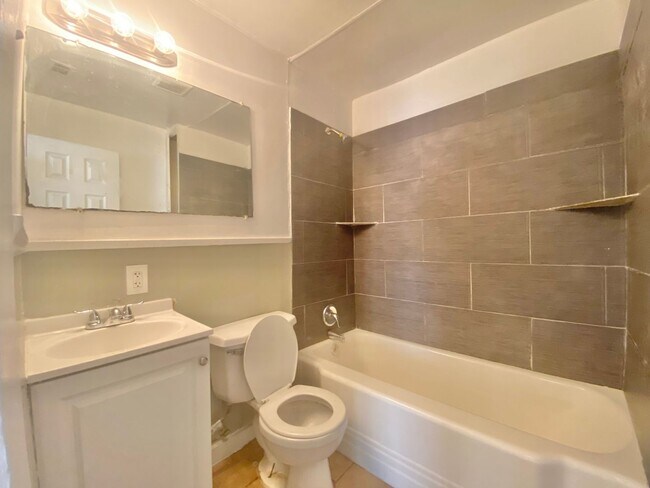 Building Photo - Coming soon 3 bed 2 bath near Clapp Park