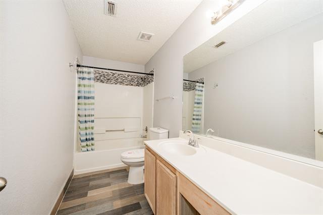 Building Photo - 2001 Barton Springs Dr