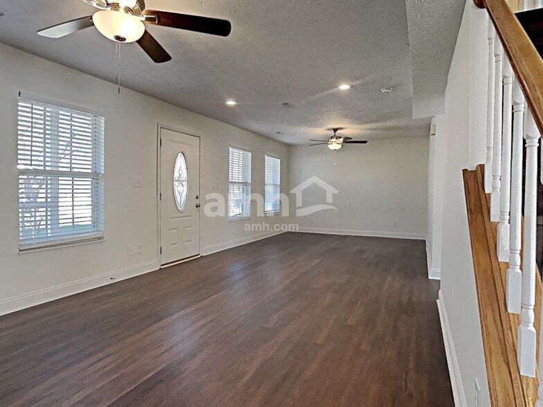 Building Photo - 7125 Ghiradelli Rd