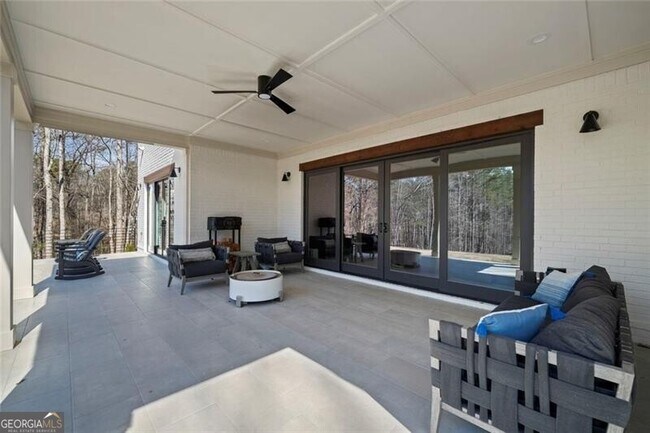 Building Photo - 2309 Dinsmore Rd