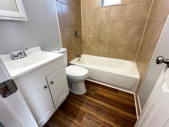 Building Photo - 4632 Hillside Rd SE