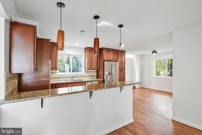Building Photo - 8115 King Arthurs Ct