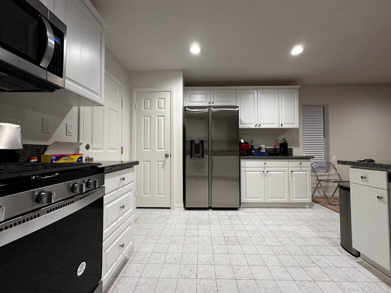 Building Photo - 20215 Patchfield Dr