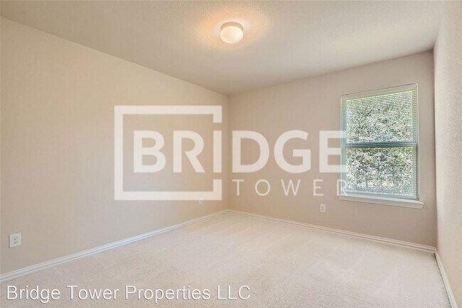 Building Photo - 4 br, 2 bath House - 2704 Park Street