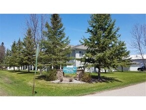 Building Photo - 216 3rd Ave SW