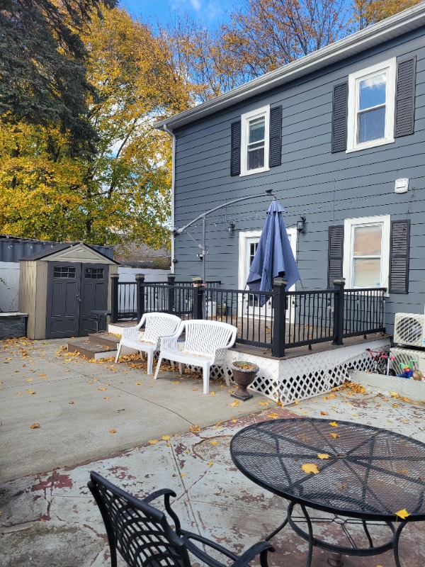 Building Photo - 8 Octavia St