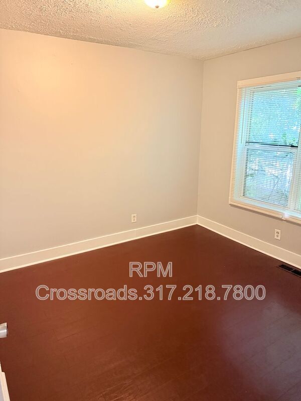 Building Photo - 3709 N Kenwood Ave