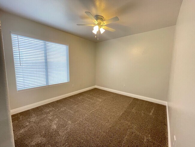 Building Photo - Charming Single-Story Home with 3-Car Gara...