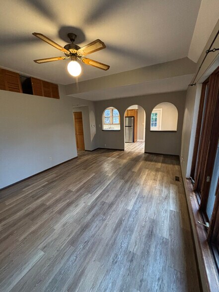 Building Photo - 601 Hillsboro Ave