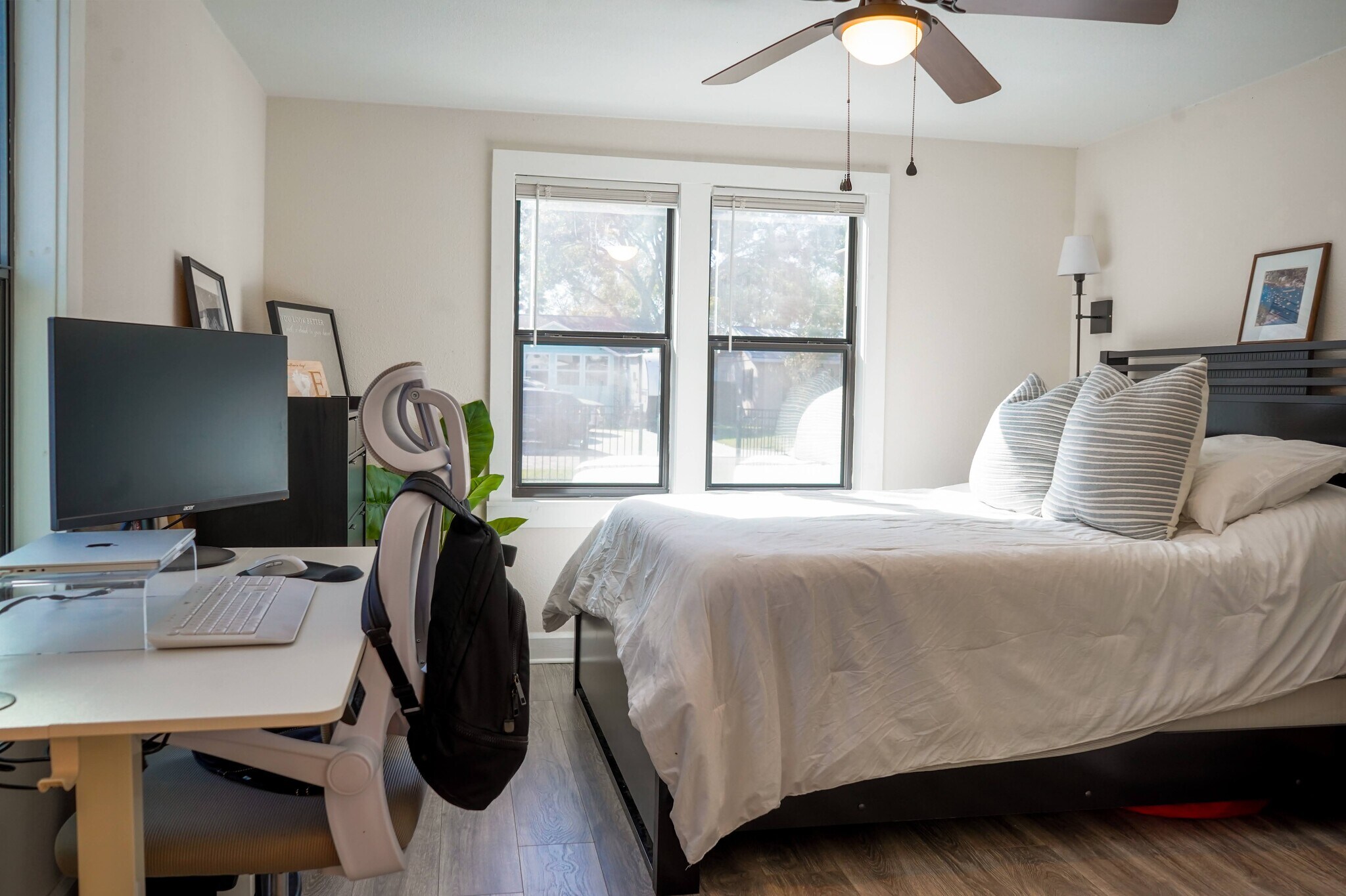 Building Photo - 3835 4th Ave N