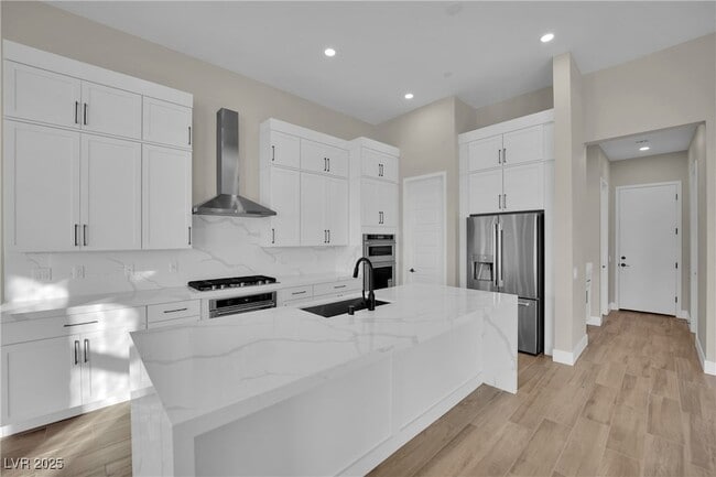 Building Photo - 11079 Rolling Vista Dr