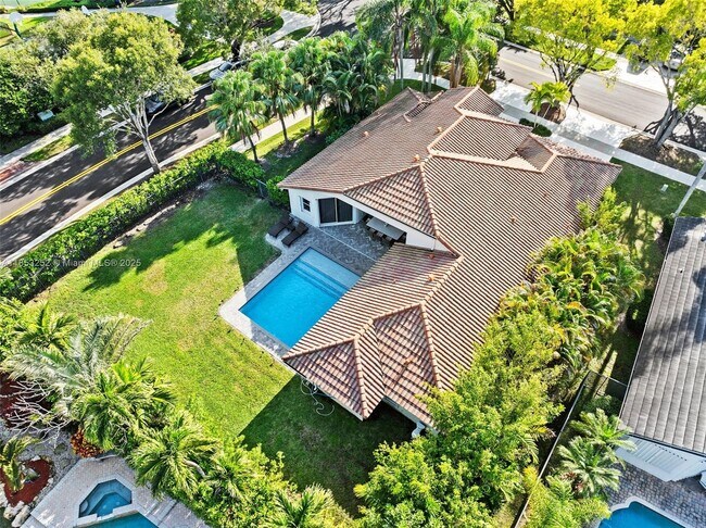 Building Photo - 765 Bayside Ln