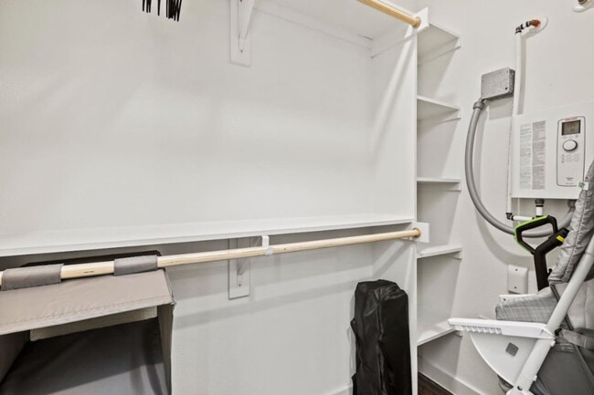 Building Photo - 120 N Madison Ave