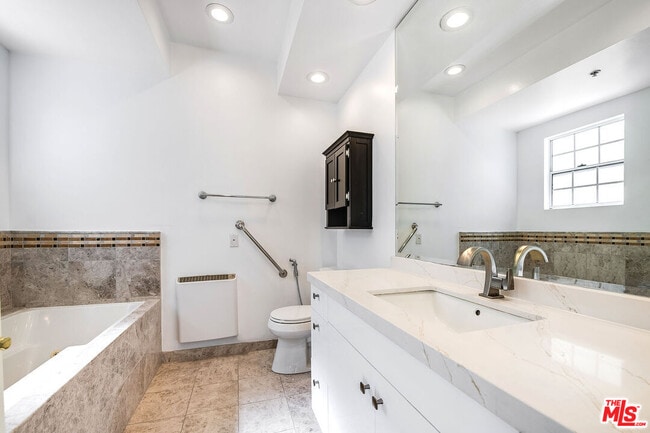 Building Photo - 10630 Eastborne Ave