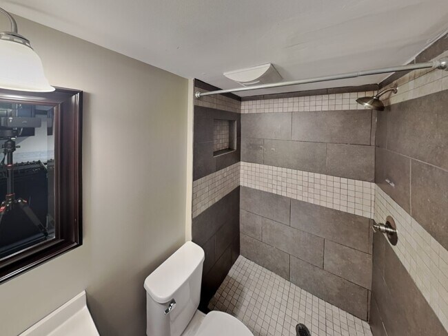 Building Photo - Lantern Square Apartments-A3