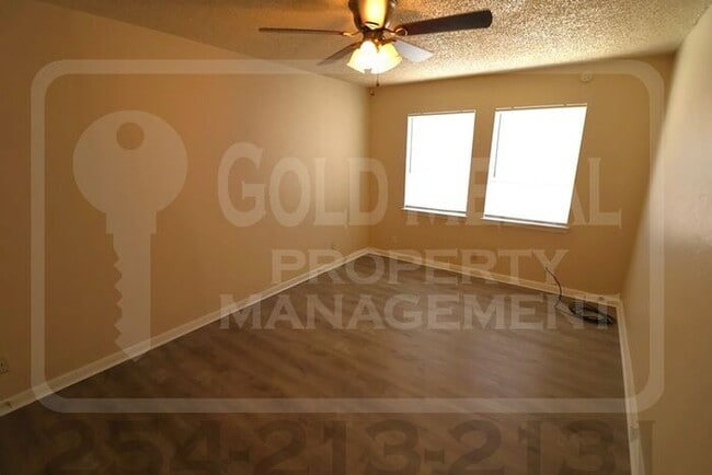 Building Photo - 1706 Cole St