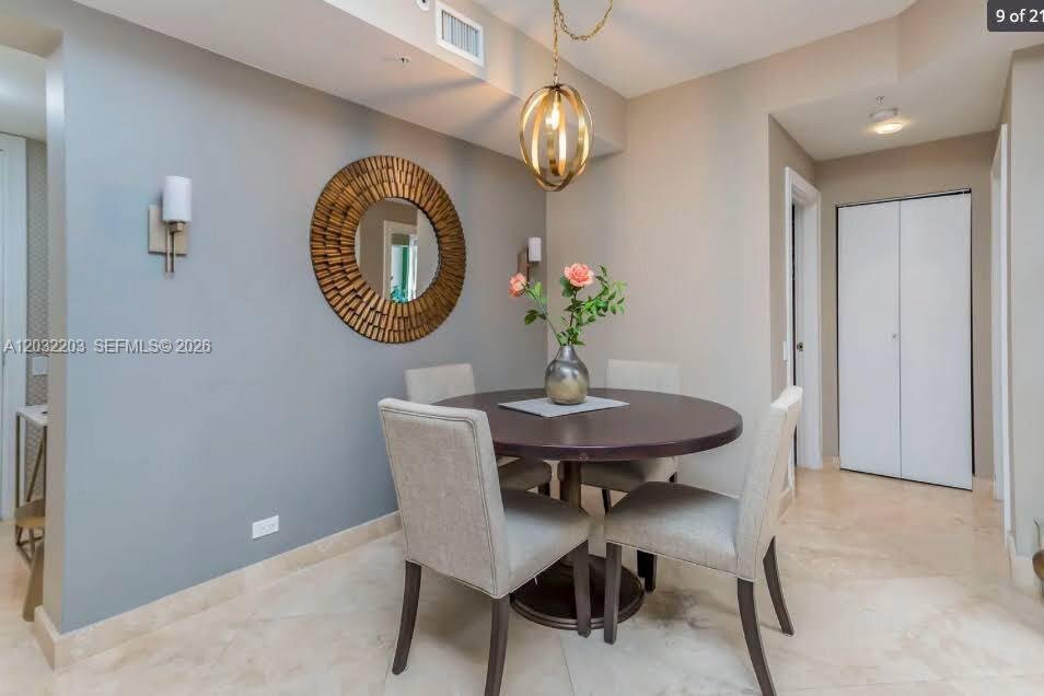 Building Photo - 888 Brickell Key Dr