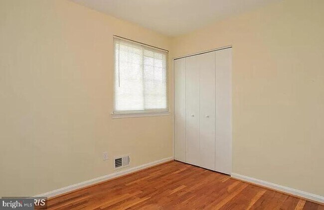 Building Photo - 8707 Greystone Pl