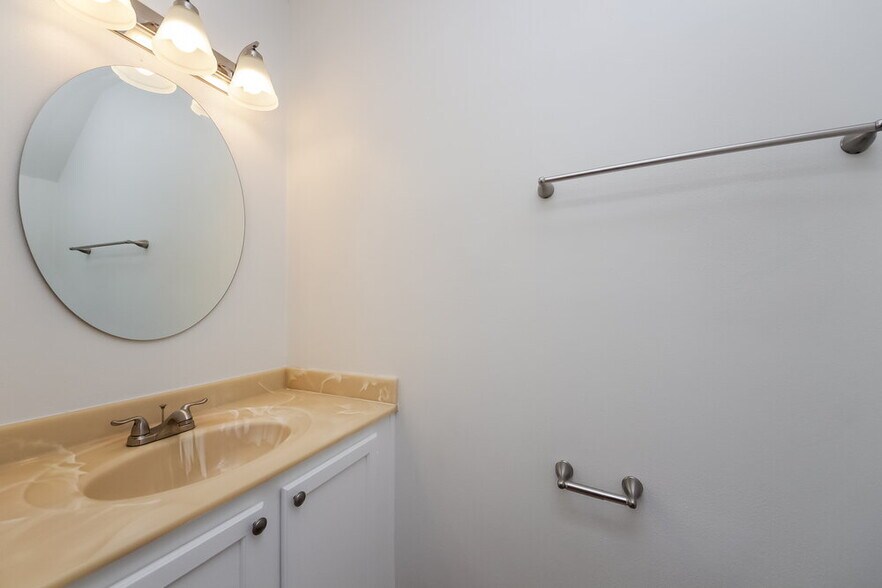 Building Photo - 12618 Oldcastle Dr